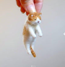 Load image into Gallery viewer, 2020 Lovely Akita Dog Cat Panda Raccoon Rabbit Animal Wool needle felting package material DIY Felted Kits Non-finished

