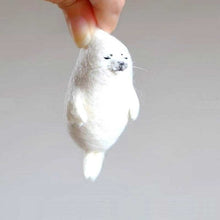 Load image into Gallery viewer, 2020 Lovely Akita Dog Cat Panda Raccoon Rabbit Animal Wool needle felting package material DIY Felted Kits Non-finished
